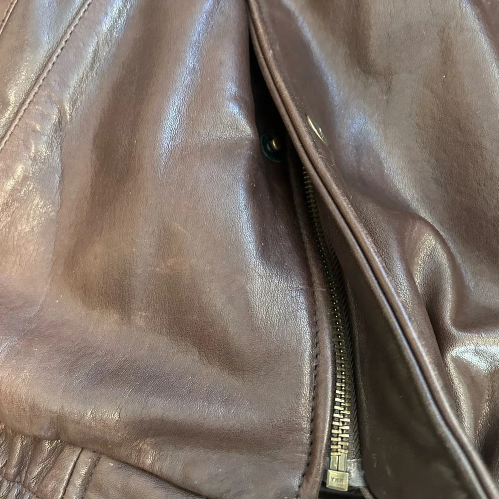 Vintage Banana Republic Leather Bomber jacket. 42. Stunning. 90’s. EUC. Heavy - Picture 4 of 15
